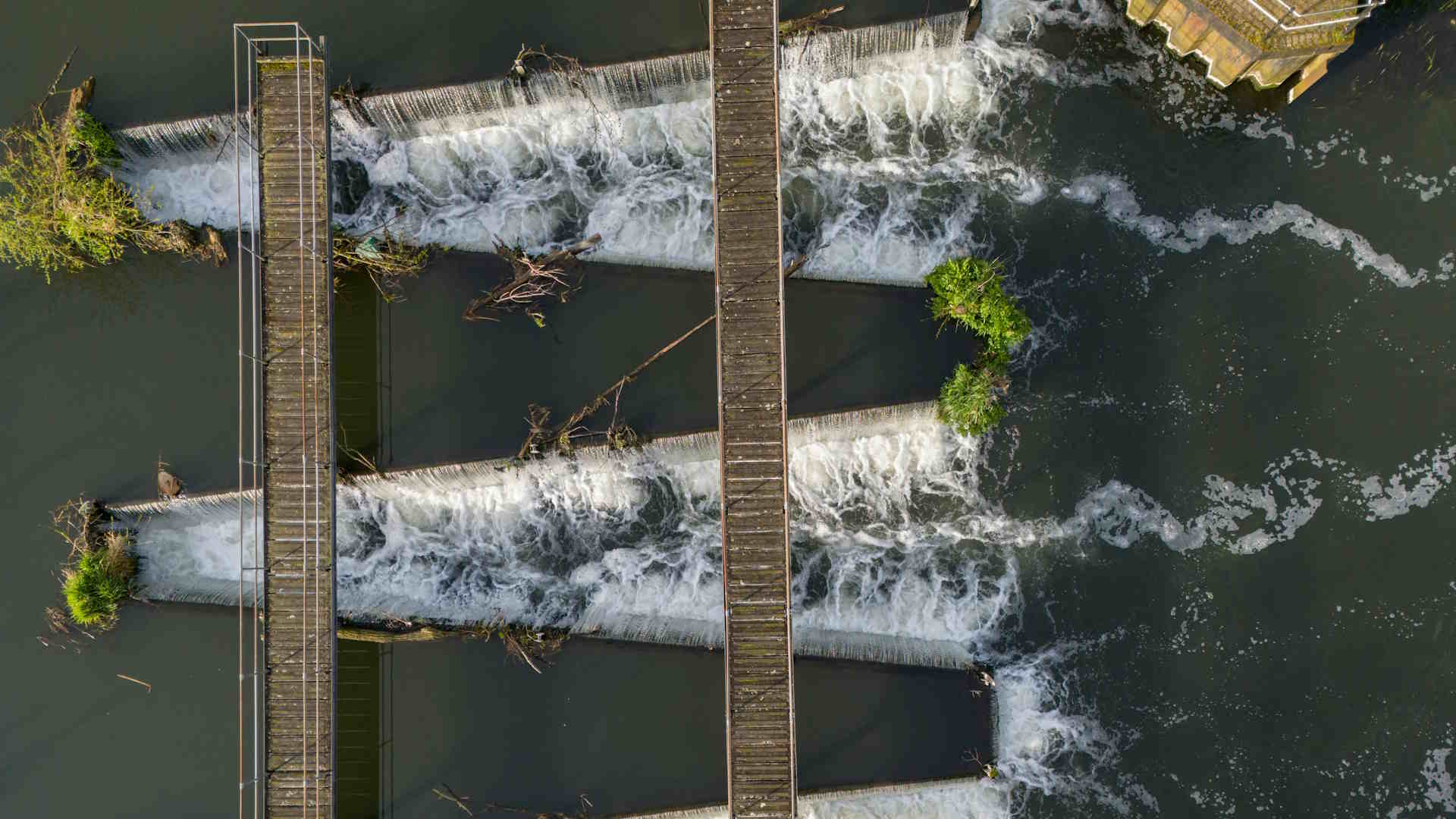 Deutschlandkarte: Wie Betreiber von Wasserkraftanlagen Gewässerschutz betreiben