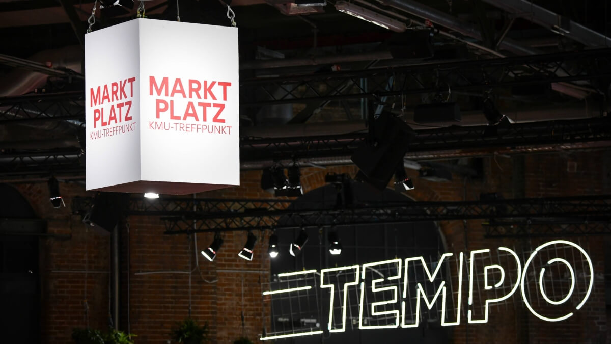 Hinweisschild KMU-Treffpunkt auf BDEW Kongress